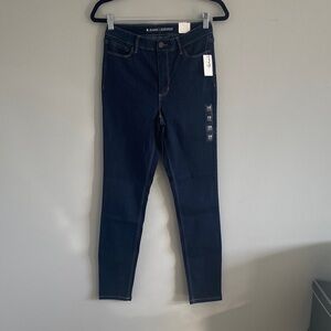 NWT Reitmans The Signature Soft Dark Blue Skinny Jeans